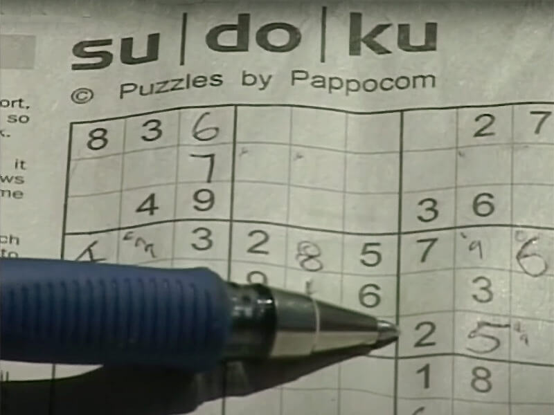 Gedrucktes Sudoku-Rätsel von Pappocom in einer Zeitung